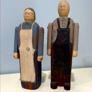 Handcrafted Folk Collectible Wooden Figurines Farmers 1984 excellent condition